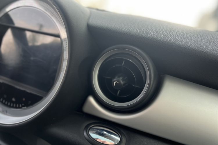 Used  MINI 2011 1.6L COOPER Fun
