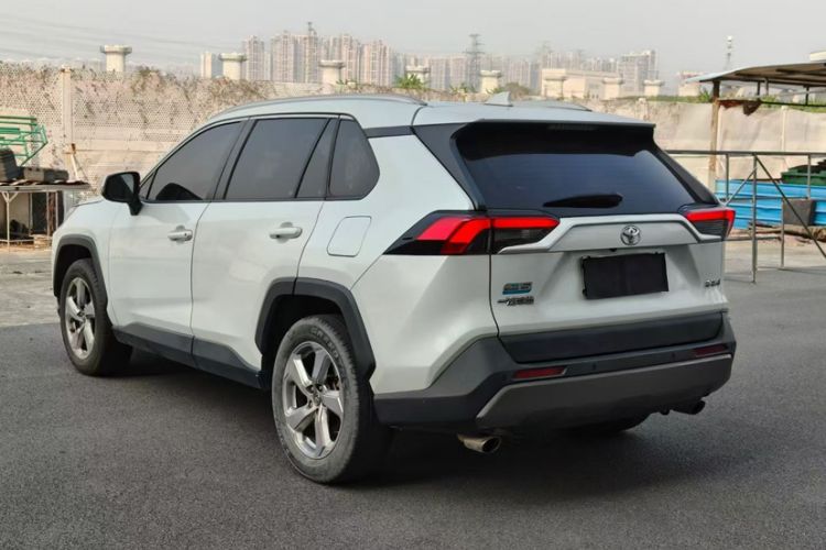 Used Toyota RAV4 2021 2.0L CVT Two-Wheel Drive Fashion Edition
