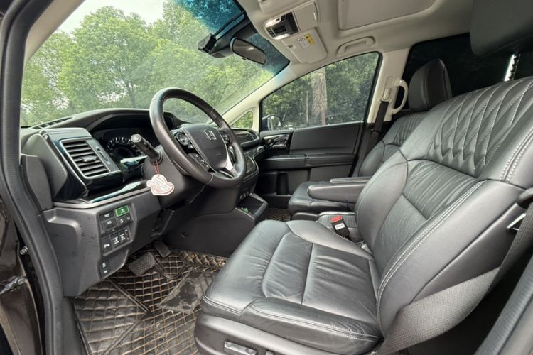 Used Honda Elysion 2019 2.0L Hybrid Luxury Edition
