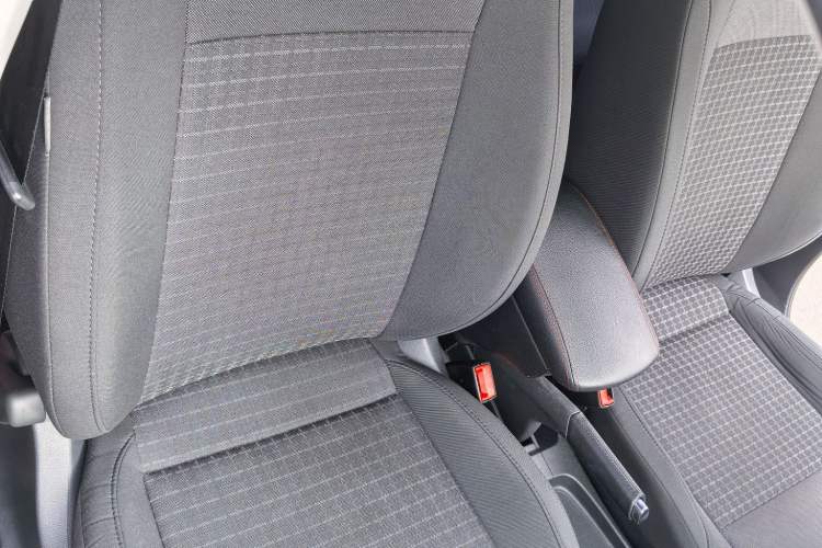 Used Volkswagen Polo 2016 1.6L Automatic Comfort Model