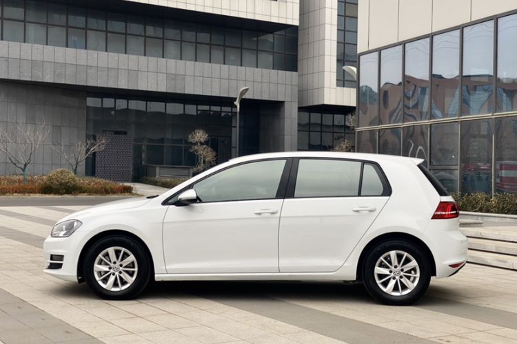 Used Volkswagen Golf 2015 1.6L Manual Fashion Edition