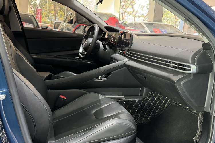 Used Hyundai Elantra 2022 1.5L CVT LUX Prestige Edition