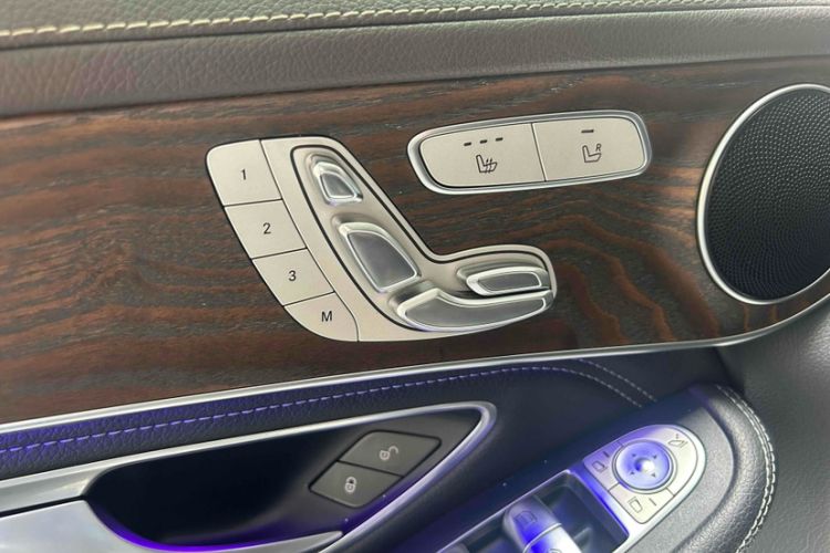 Used Mercedes-Benz GLC 2020 GLC 300 L 4MATIC Dynamic Edition
