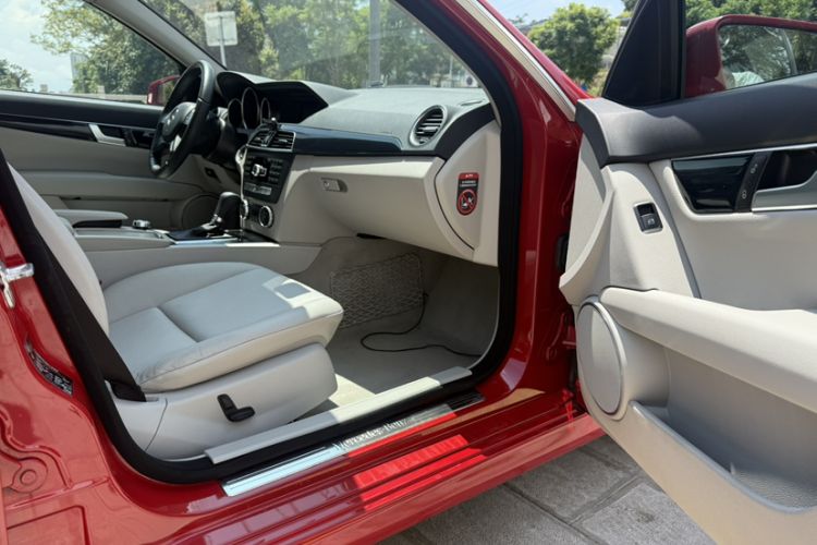 Used Mercedes-Benz C-Class 2013 C 180 Classic Grand Edition
