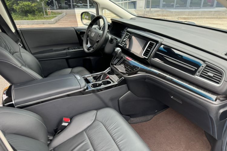 Used Honda Elysion 2019 2.0L Hybrid Supreme Edition
