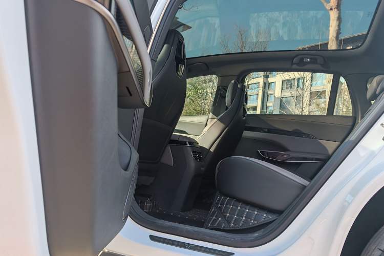 Used Hongqi Tiangong 08 2025 605 Pioneer Edition
