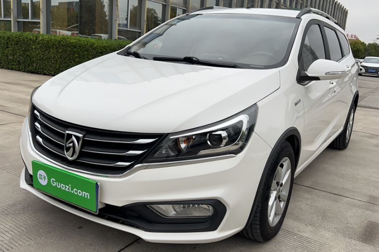 Used Baojun 310W 2017 1.5L Manual Fashion Model China V