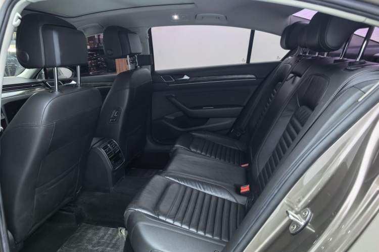 Used Volkswagen Magotan 2018 Facelift 330TSI DSG Luxury Model
