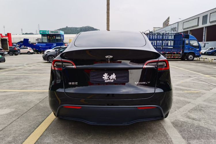 Used Tesla Model Y 2021 Standard Range Rear-Wheel Drive Version
