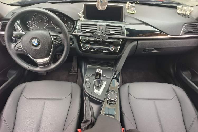 Used BMW 3 Series 2017 320Li Fashion Model

