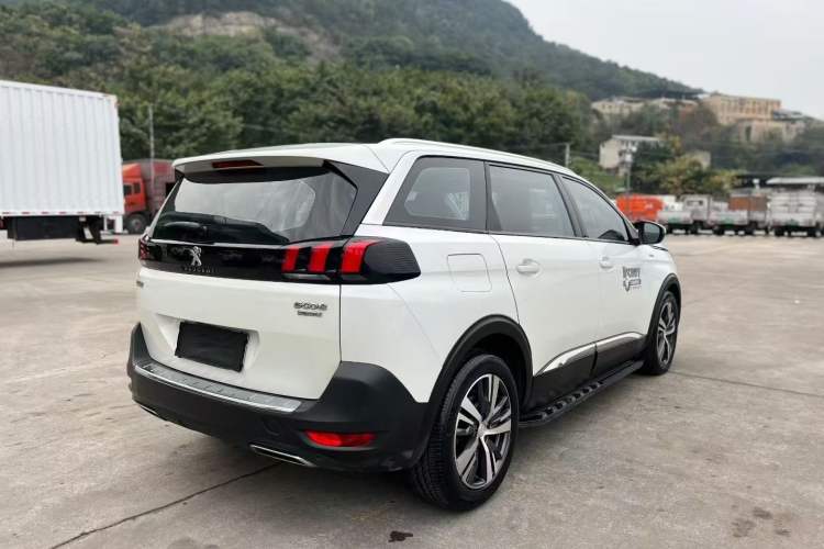 Used Peugeot 5008 2017 380THP 7-Seater Elite Edition