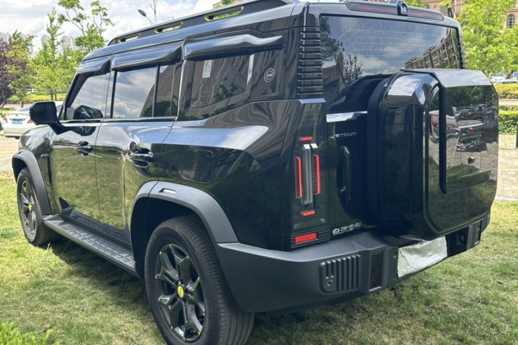 Used Jetour Traveler 2023 2.0T All-Wheel-Drive CrossPRO
