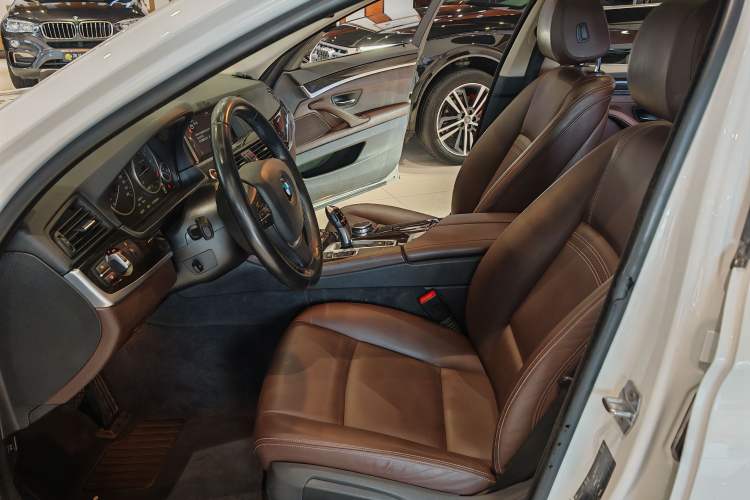 Used BMW 5 Series 2014 525Li Luxury Design Package