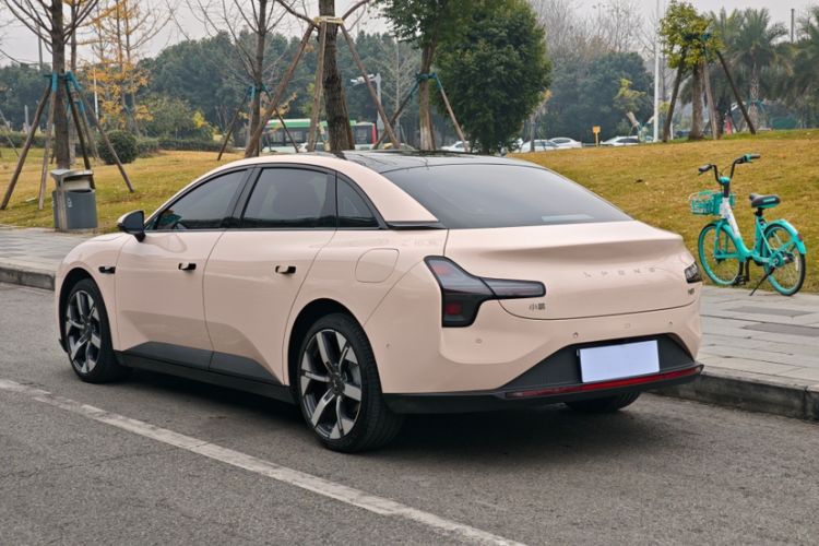 Used XPeng MONA M03 2024 620 with Ultra-Long Range
