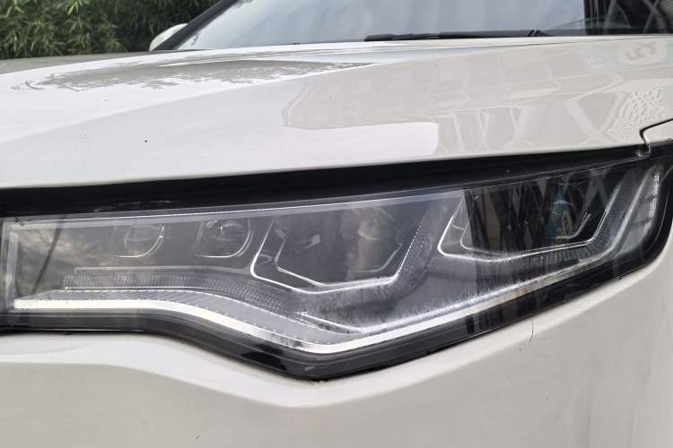 TDK.VehicleDetails.img