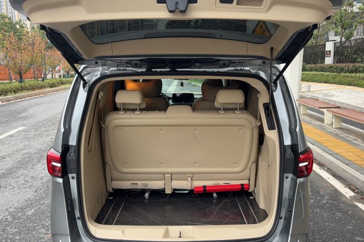 Used Buick GL8 2022 Land Business Class 652T Smart Deluxe Model
