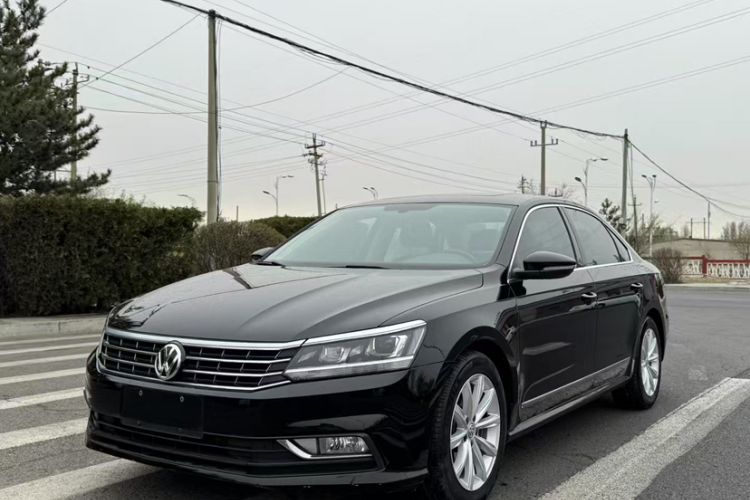 Used Volkswagen Passat 2017 330TSI DSG Luxury Edition

