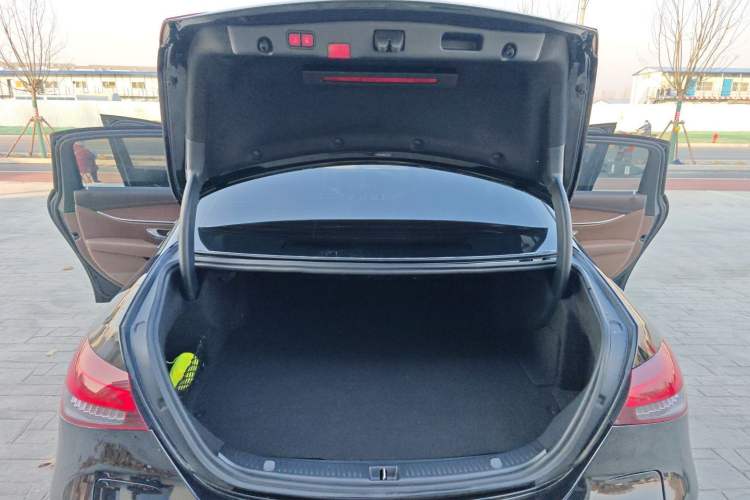 Used Mercedes-Benz E-Class New Energy 2022 Facelift E 350 e L Plug-in Hybrid Sedan
