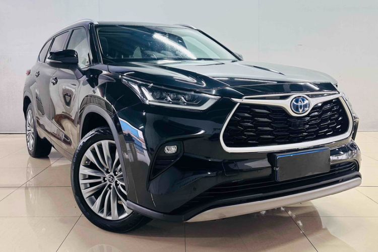 Used Toyota Highlander 2022 Dual-Engine 2.5L Four-Wheel Drive Prestige Version 7 Seats
