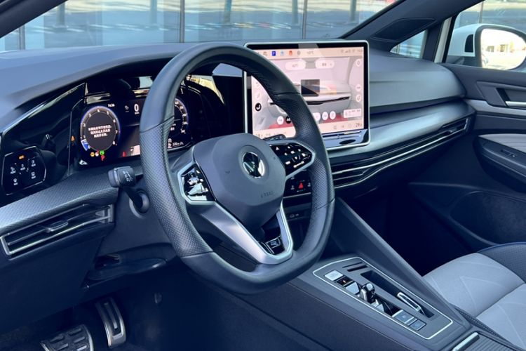 Used Volkswagen Golf 2025 300TSI R-Line