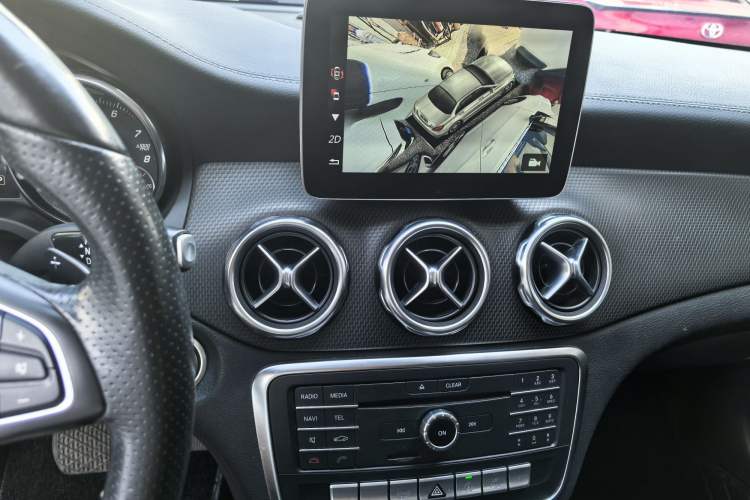 Used Mercedes-Benz GLA 2017 GLA 200 Fashion Model
