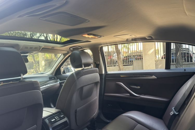 Used BMW 5 Series 2014 525Li Luxury Design Package
