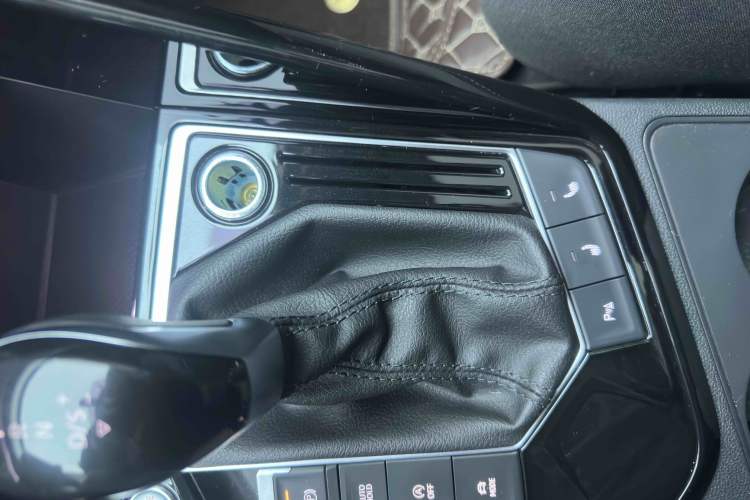 Used Volkswagen Tayron 2022 280TSI Two-Wheel Drive Luxury Smart Connectivity Version