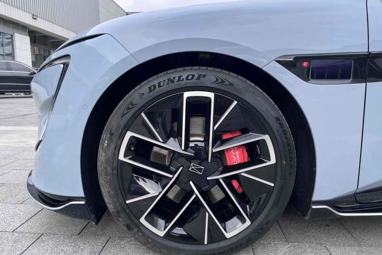 Used  12 2023 650 Three-Laser Four-Wheel Drive Performance Edition
