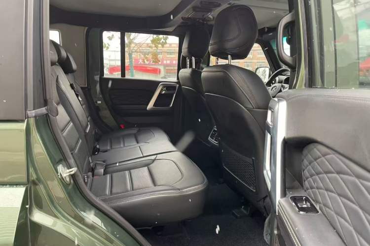 Used  BJ40 2018 PLUS 2.3T Automatic Four-Wheel Drive Premium Edition China V