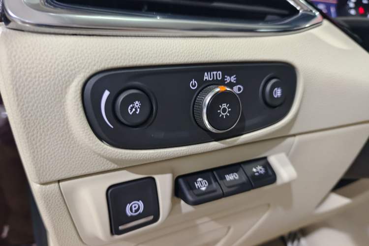 Used Buick Enclave 2022 652T 4x4 Avenir 6-Seater
