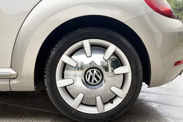 Used Volkswagen Beetle 2015 180TSI Convertible Edition
