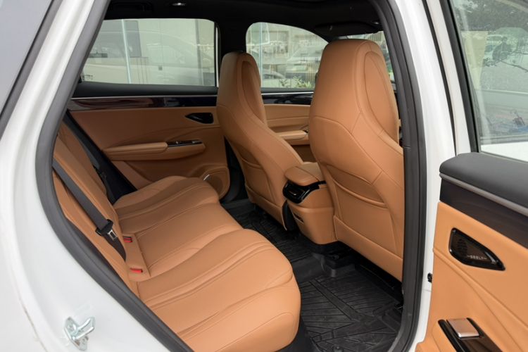 Used  L7 2025 EM-i 115km Exploration+ Edition
