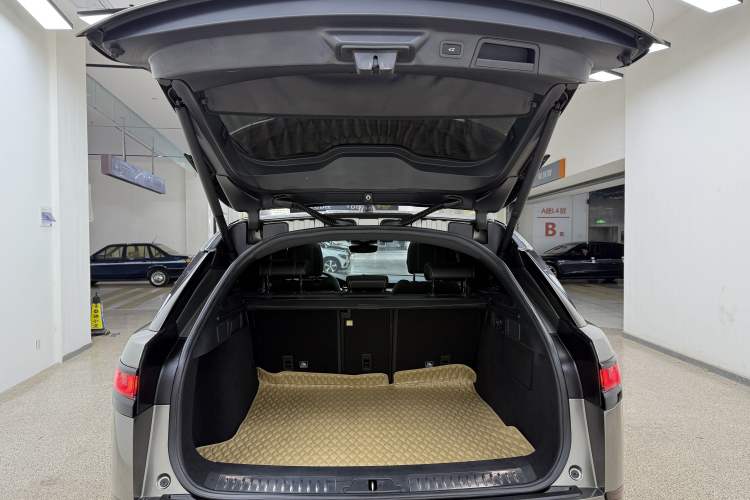 Used Land Rover Range Rover Velar 2018 P250 S
