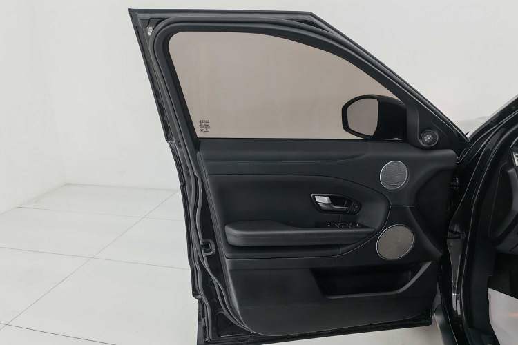 Used Land Rover Range Rover Evoque 2018 240 PS SE Smart Brilliance Edition
