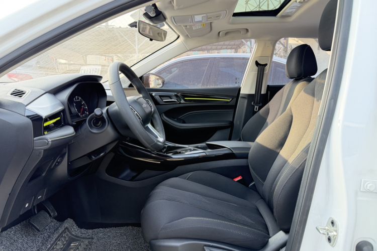 Used Roewe i5 2021 1.5L CVT Platinum Edition
