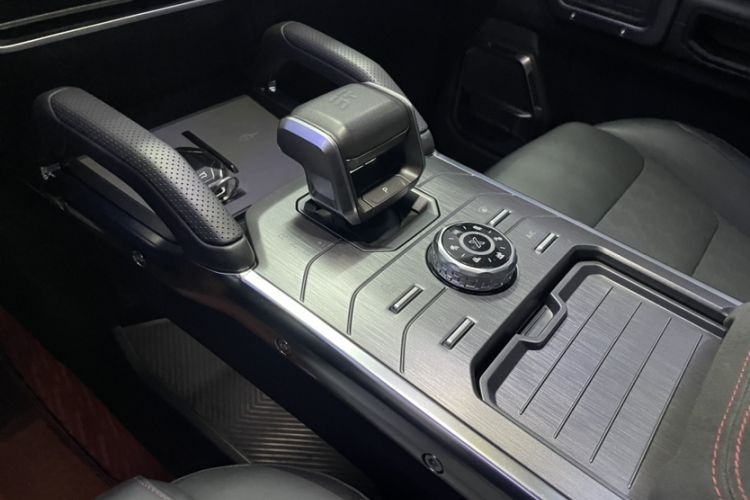 Used JETOUR Traveler 2023 2.0T All-Wheel-Drive CrossPRO
