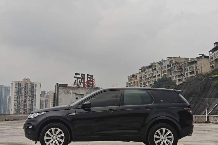Used Land Rover Discovery Sport 2019 240 PS SE Version China VI Standard