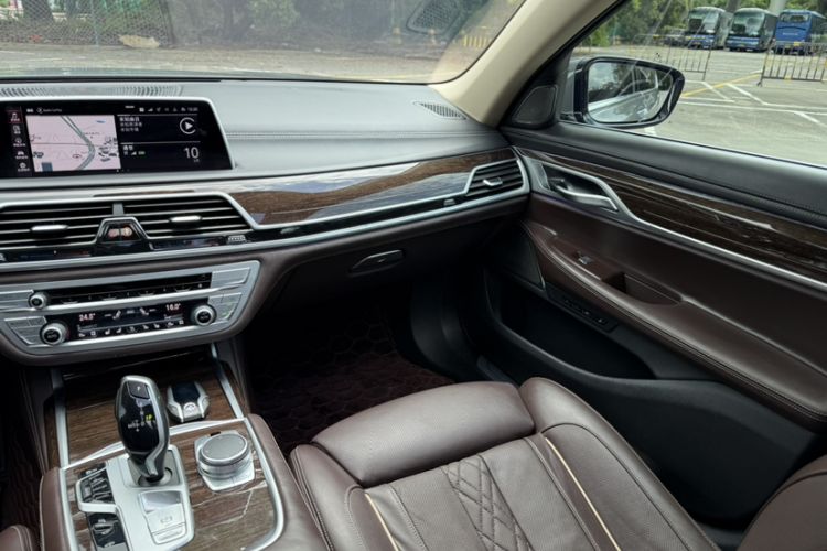 Used BMW 7 Series 2019 740Li Luxury Edition with Premium Package