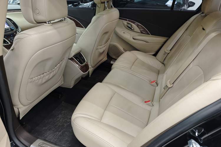Used Buick LaCrosse 2013 2.4L SIDI Leading Comfort Version

