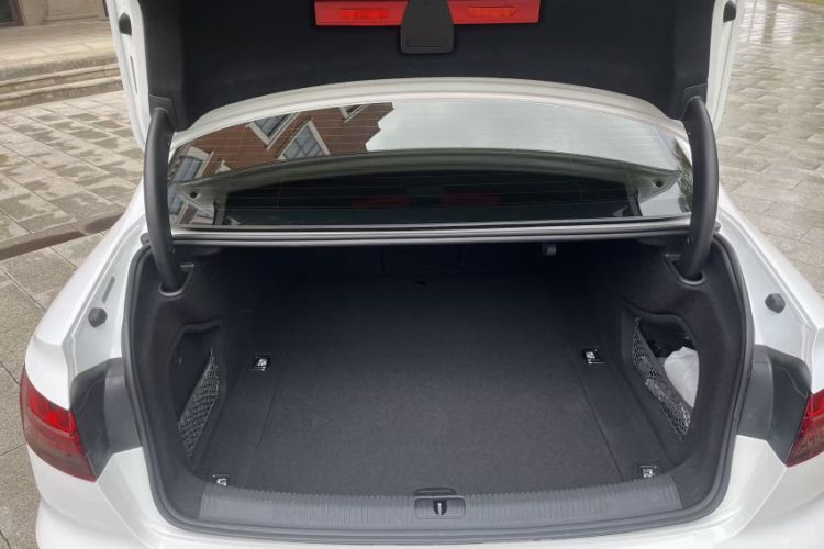 Used Audi A4L 2020 40 TFSI Luxury Dynamic Model
