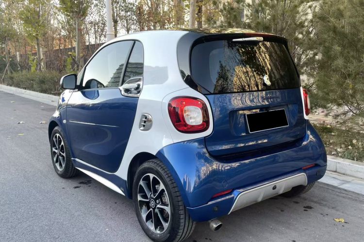 Used  fortwo 2015 1.0L 52 kW Hardtop Passion Edition
