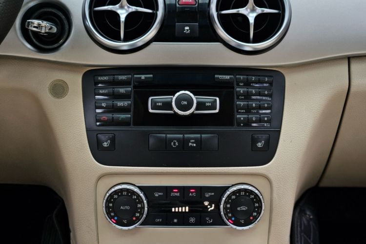 Used Mercedes-Benz GLK-Class 2013 Facelift GLK 300 4MATIC Fashion Edition
