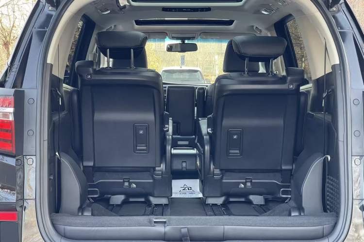 Used Honda Elysion 2016 2.4L Luxury Edition
