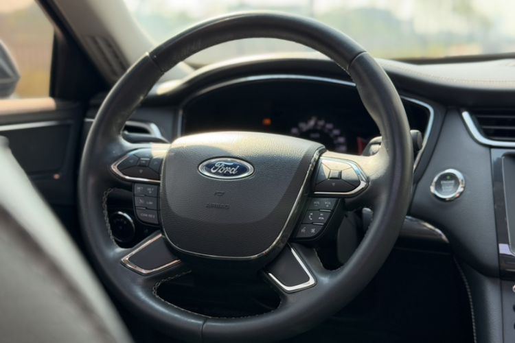 Used Ford Taurus 2017 EcoBoost 245 Luxury Model