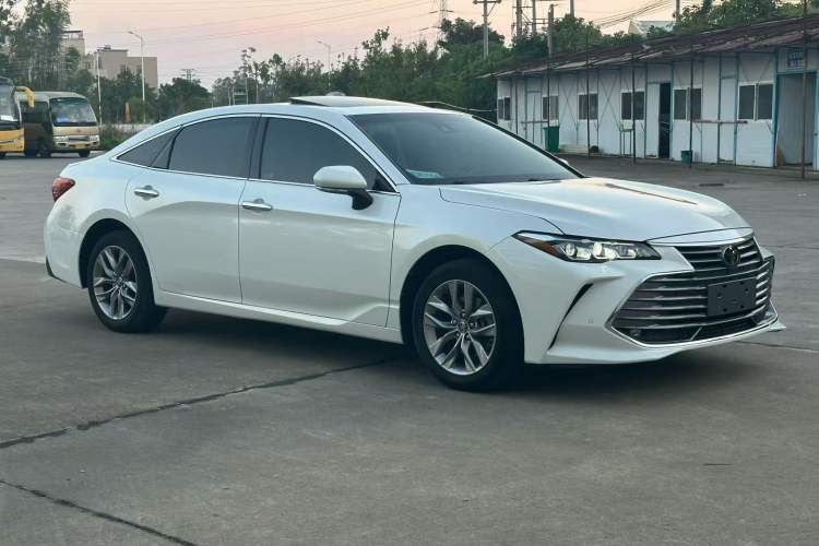 Used Toyota Avalon 2019 2.0L Luxury Edition China VI Standard
