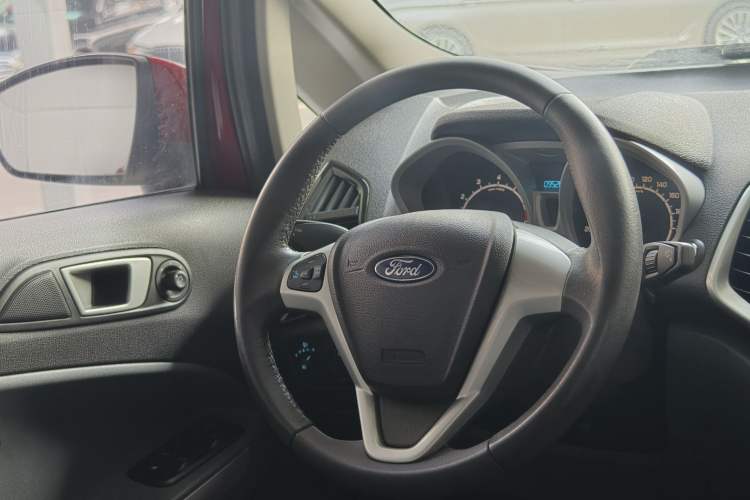 Used Ford EcoSport 2013 1.5L Automatic Prestige Model
