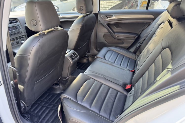 Used Volkswagen Golf 2015 1.4TSI Automatic Luxury Model