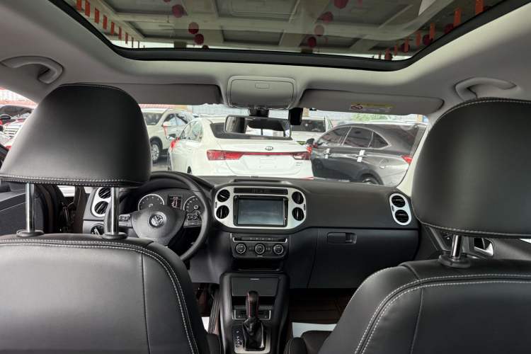 Used Volkswagen Tiguan 2017 300TSI Automatic Two-Wheel Drive Silk Road Comfort Edition
