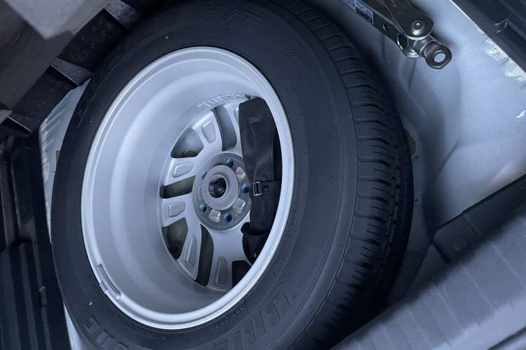 Used Honda CR-V 2015 2.4L two-wheel drive luxury version
