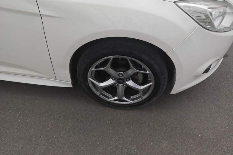 Used Ford Focus 2012 Hatchback 1.6L Manual Comfort Model
